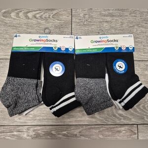 2 Pack Of Peds 4pGrowing Anklet Kids Socks. Fits Medium To Large. Shoe Size 13-8